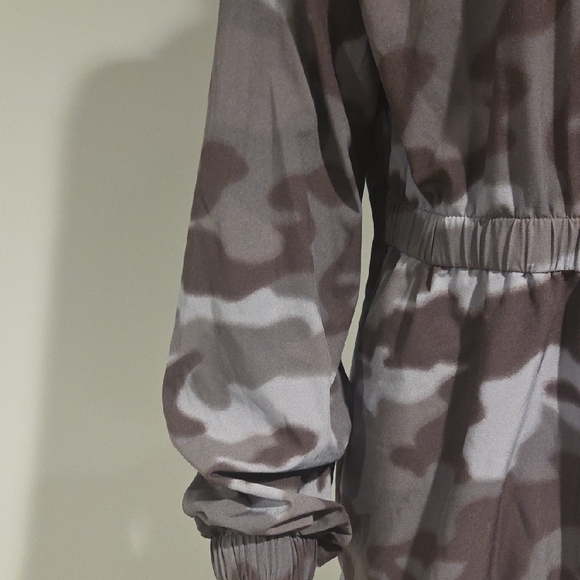 Zella Gray Camouflage Hooded Utility Jacket - Picture 5 of 8